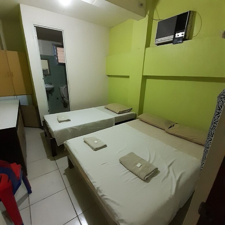 Hotel Eastway Inn