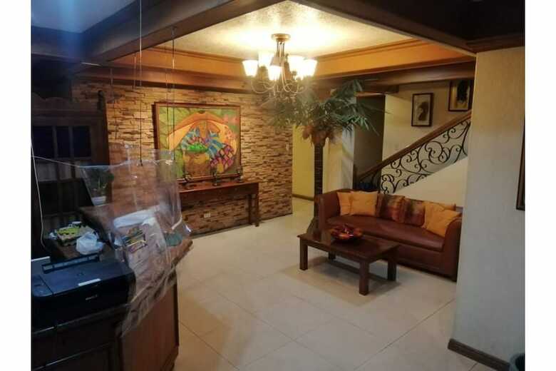 Hotel Eastway Inn