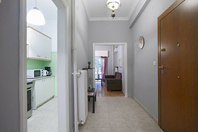 Two Bedroom Apartment At Koukaki