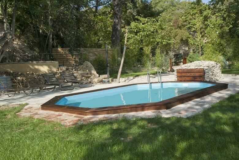 Bed & Breakfast Le Mas Aux Ar�mes - Adult Only
