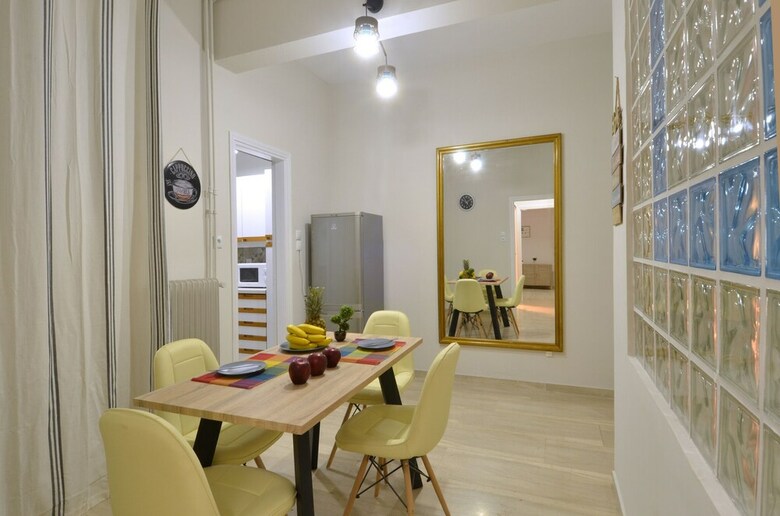 Plaka Apartment In Athens