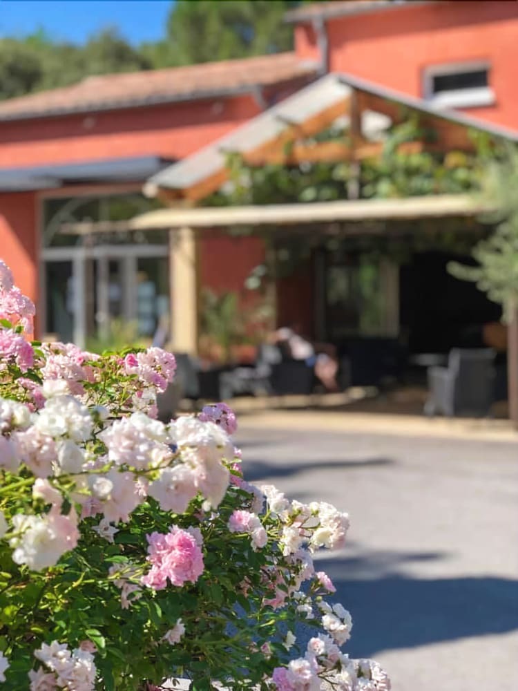Camping Le Mas Du Sartre