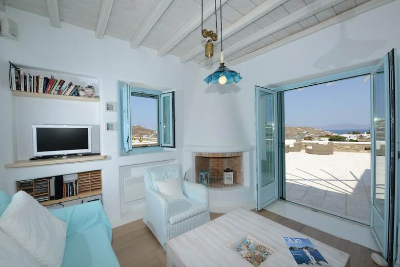 Villa Danelina Next To Ornospsarou Beach