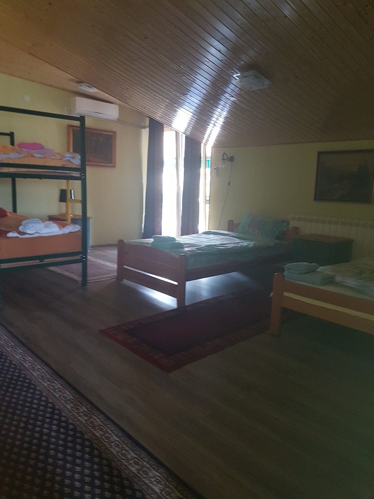 Hostal Hostel Otard
