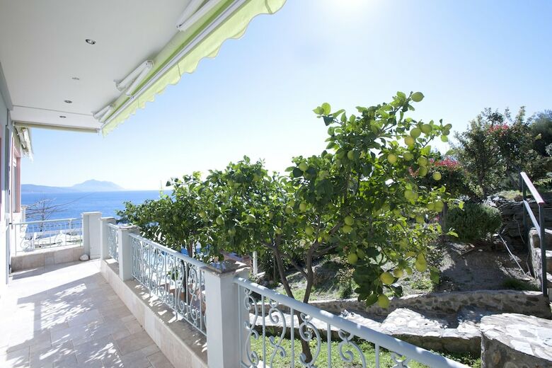 Spacious Villa At Ilia Edipsou