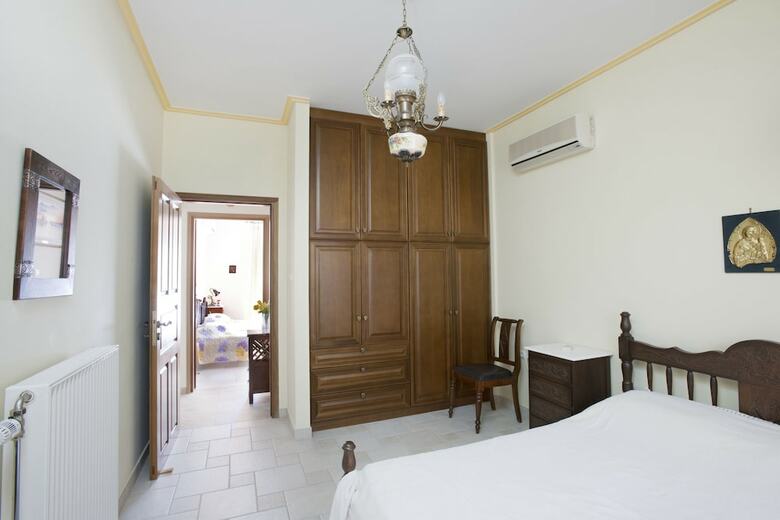 Spacious Villa At Ilia Edipsou