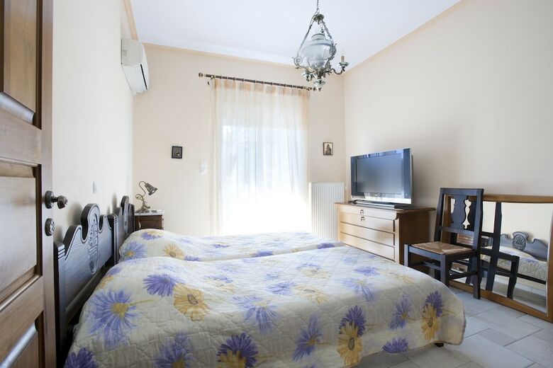Spacious Villa At Ilia Edipsou