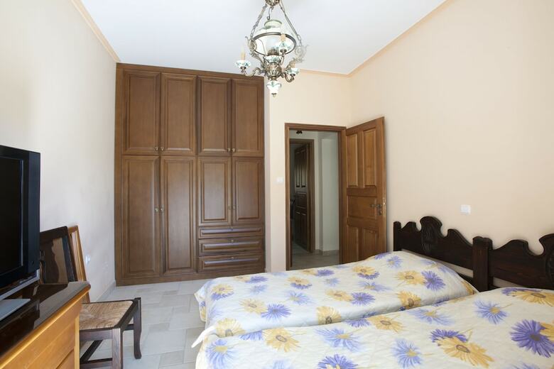 Spacious Villa At Ilia Edipsou