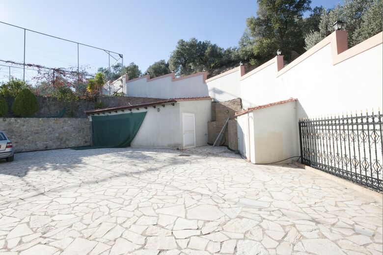 Spacious Villa At Ilia Edipsou