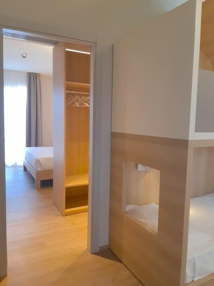 Hotel President