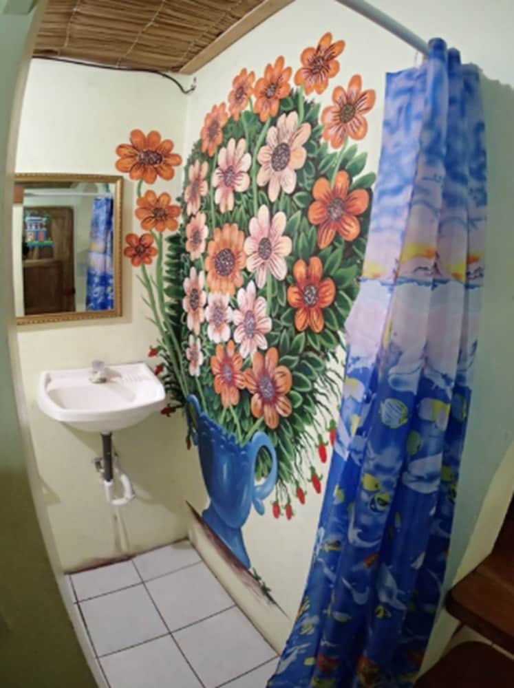 Hostal The Landing Hotel