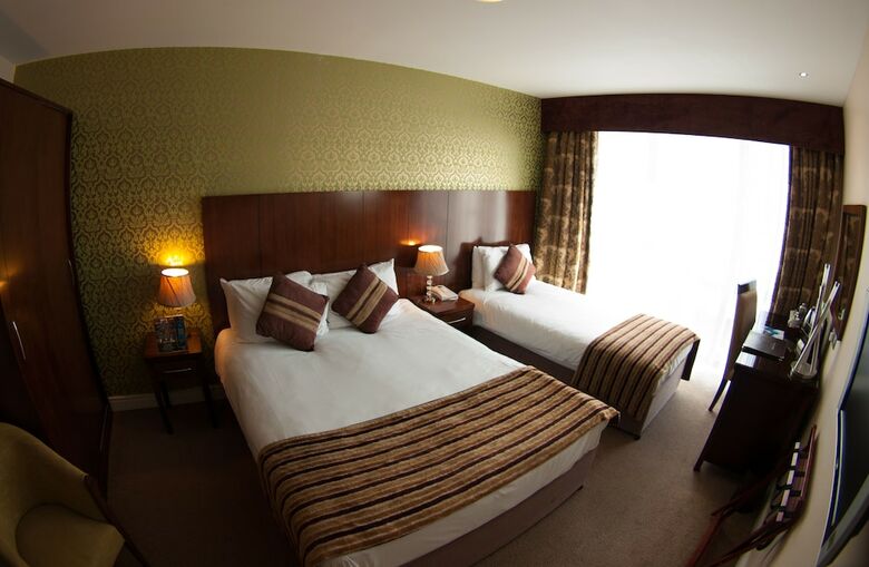 The George Limerick Hotel