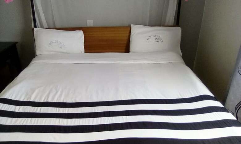 Hotel Premier Lodge