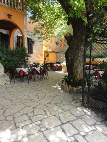 Hostal Rooms Marko Polo