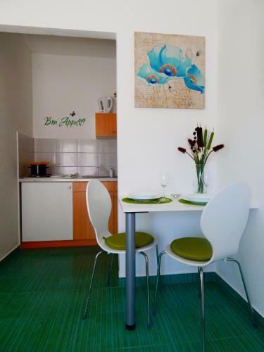 Apartments & Rooms Marinka