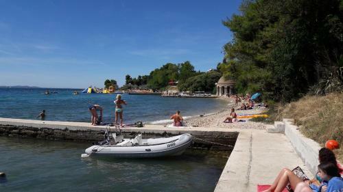 Eleonora Apartments