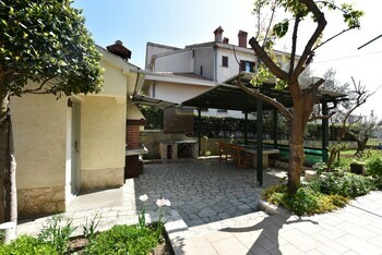 Apartments Hills