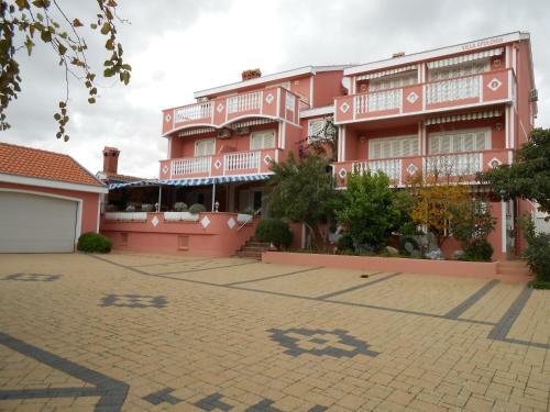 Hostal Villa Apolonija