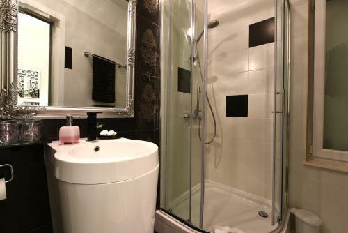 Hostal Adriaticum Luxury Accommodation