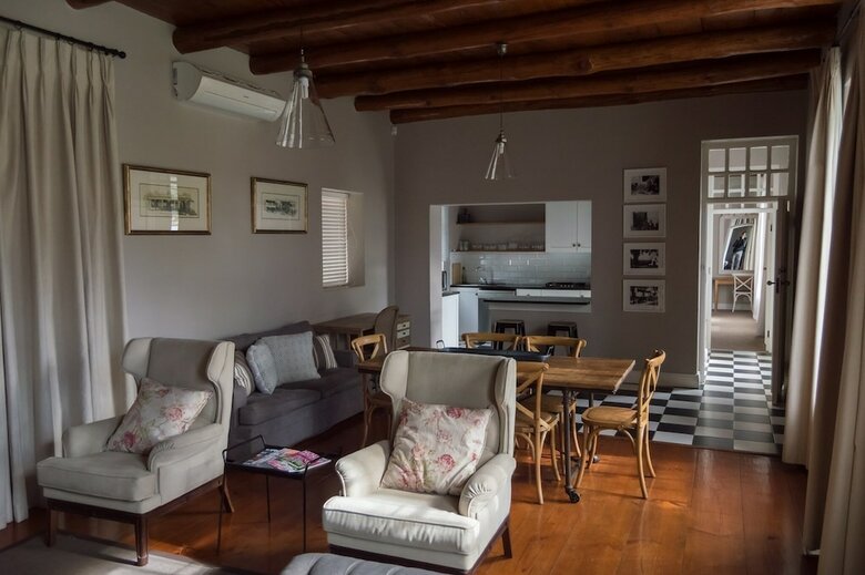 Hotel Laborie Estate
