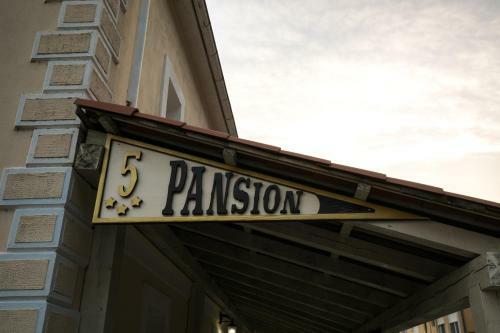 Hotel Pansion 5