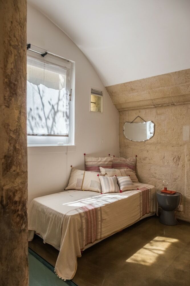 Bed & Breakfast Person�