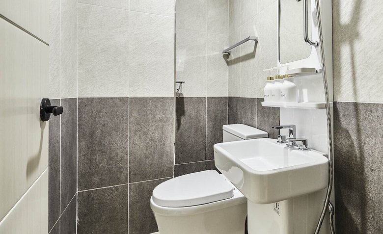 30 Month Hotel