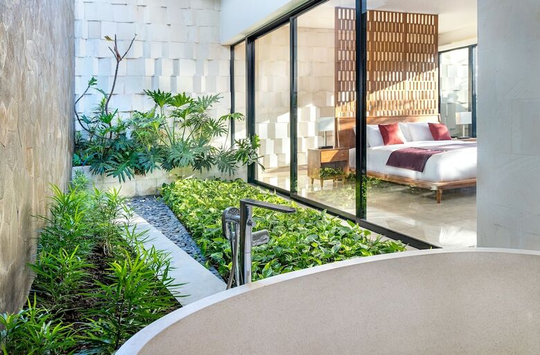 Hotel Uma Breeze Villas