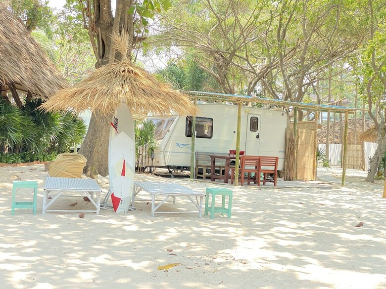 Hotel Beach House Camp