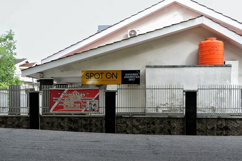 Hostal Spot On 2847 Anggrek Homestay