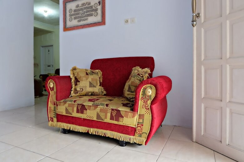 Hostal Spot On 2847 Anggrek Homestay