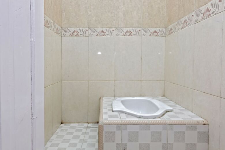 Hostal Spot On 2847 Anggrek Homestay