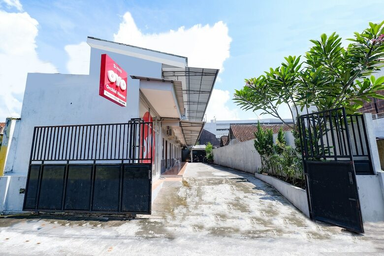 Hotel Oyo 2803 Residence Orchid