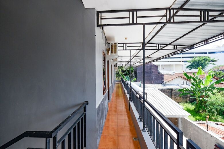 Hotel Oyo 2803 Residence Orchid