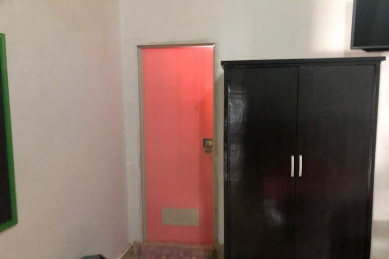 Hotel Hadhilfa Homestay