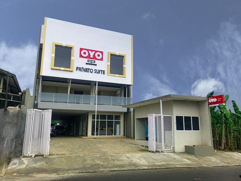Hotel Oyo 2816 Privato Suite