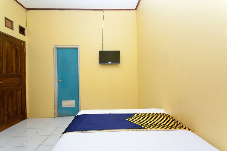 Hostal Spot On 2830 Azka Guest House Syariah