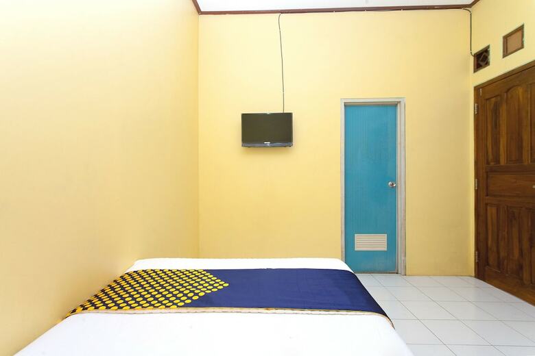 Hostal Spot On 2830 Azka Guest House Syariah