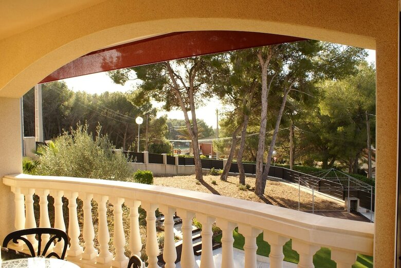 Cubelles Hlclub House
