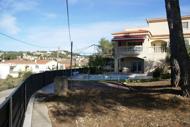 Cubelles Hlclub House