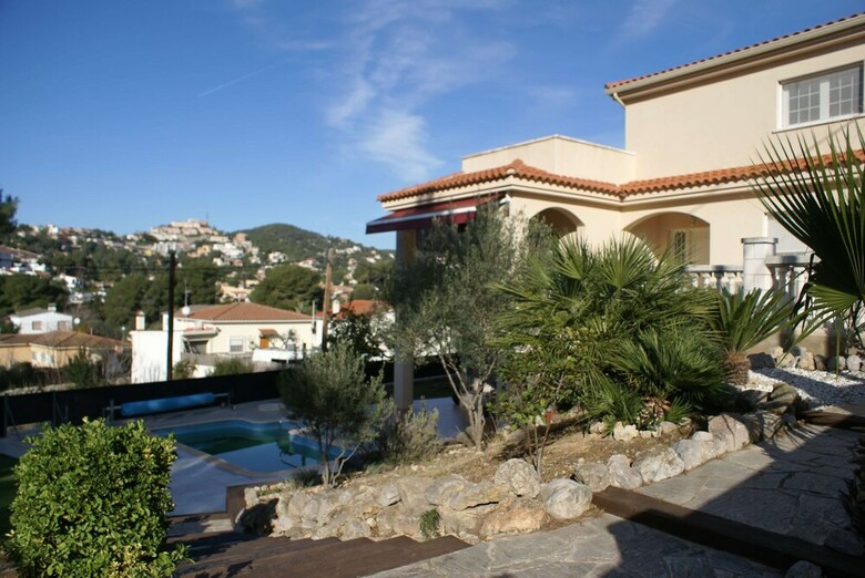 Cubelles Hlclub House
