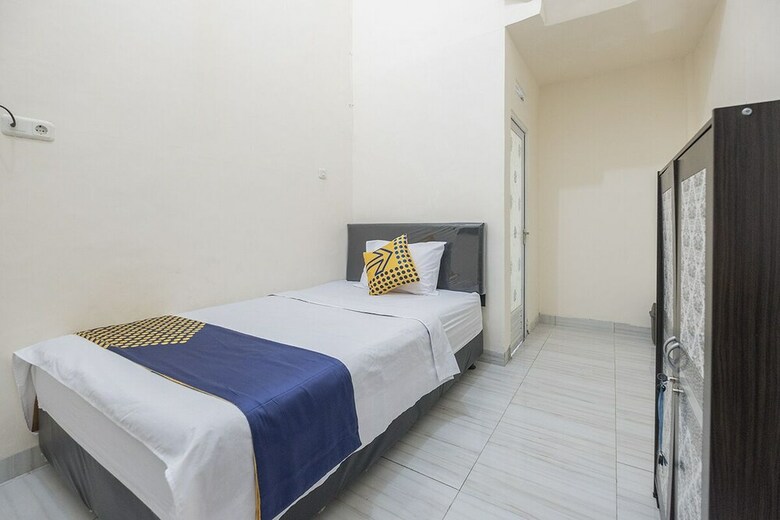 Hotel Spot On 2461 Pondok Haikal Almira