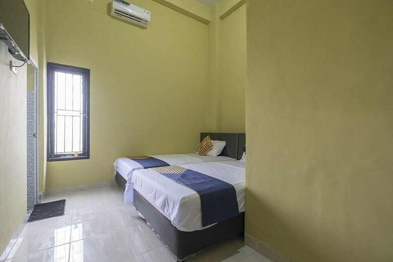 Hotel Spot On 2461 Pondok Haikal Almira