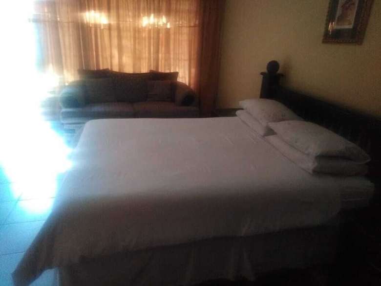 Bed & Breakfast Hazelonz Guest House
