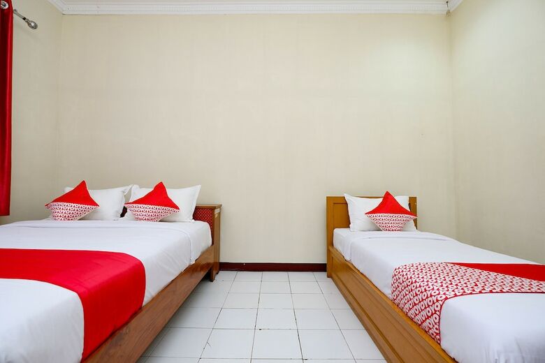 Oyo 2403 Hotel Bip