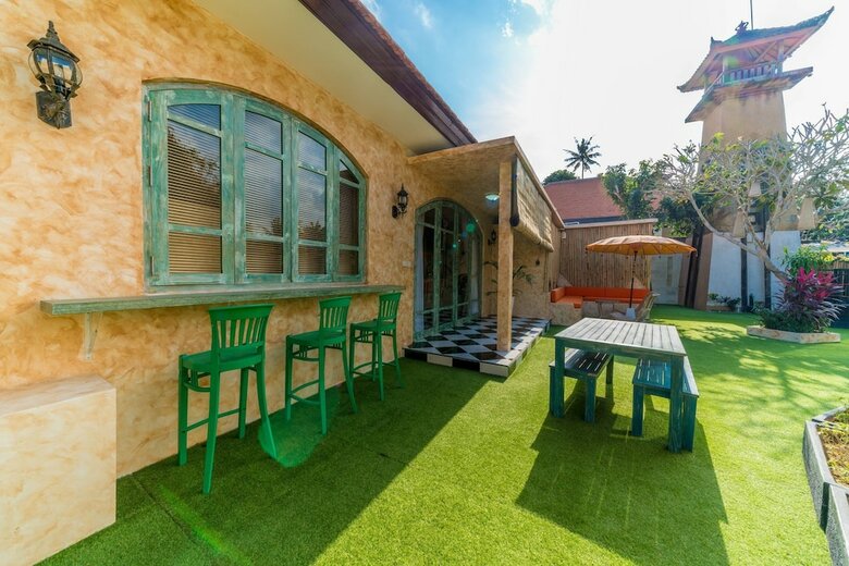 Villa Secret Estate
