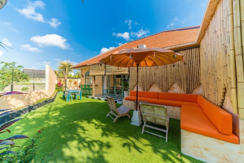 Villa Secret Estate