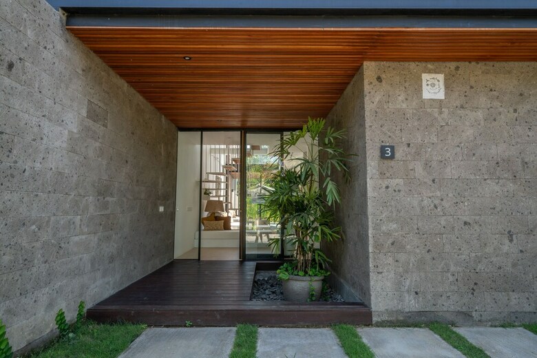 Villa Putih Taman
