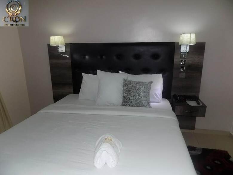 C'ron Hotels And Suites