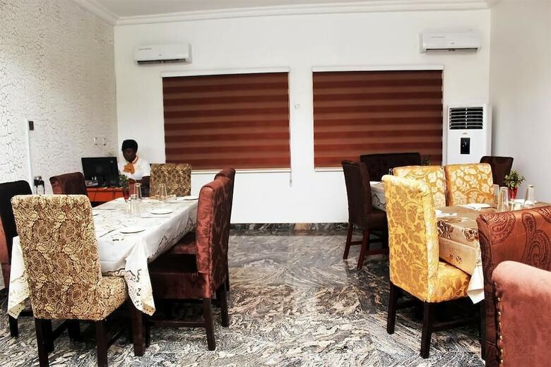 C'ron Hotels And Suites